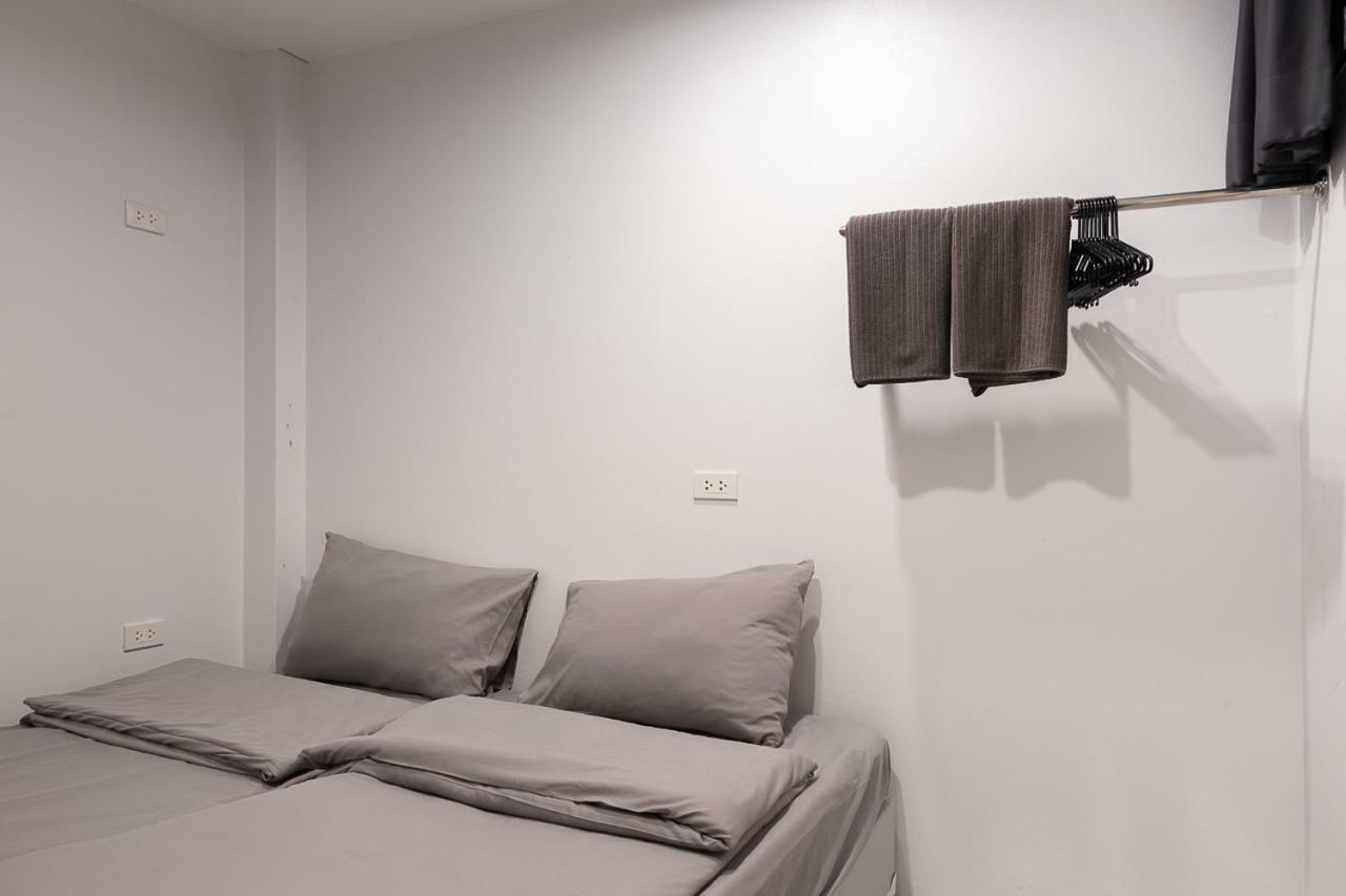 Minimal House Patong (Adults Only) Hostel Exterior photo