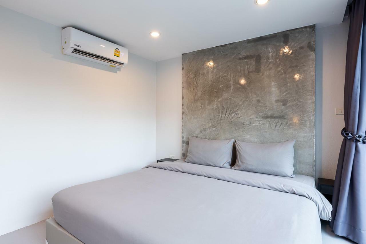 Minimal House Patong (Adults Only) Hostel Exterior photo